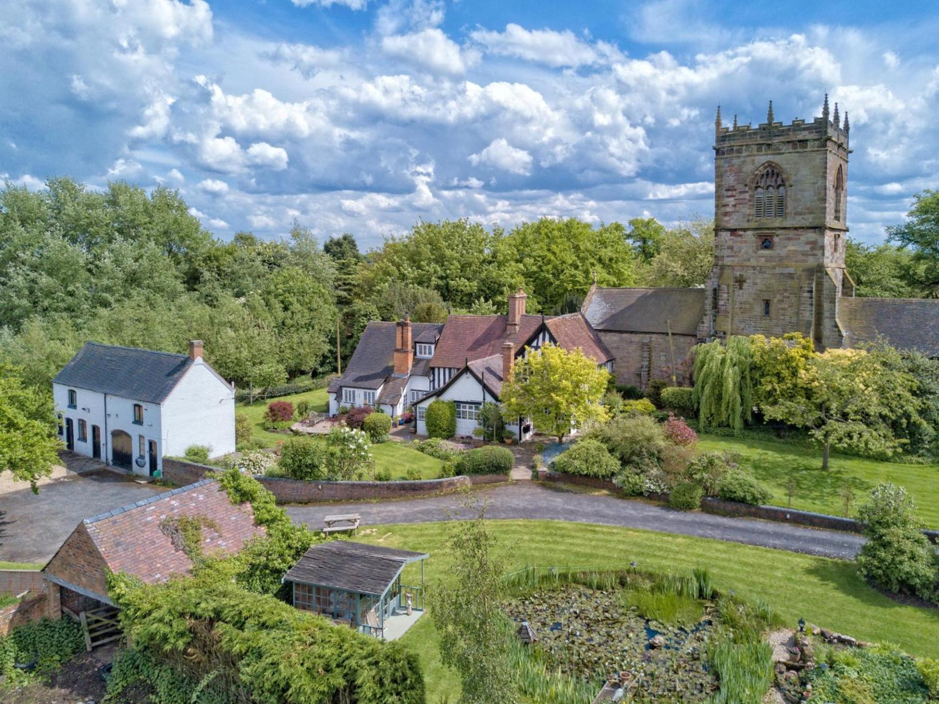 Lapley Manor Gailey